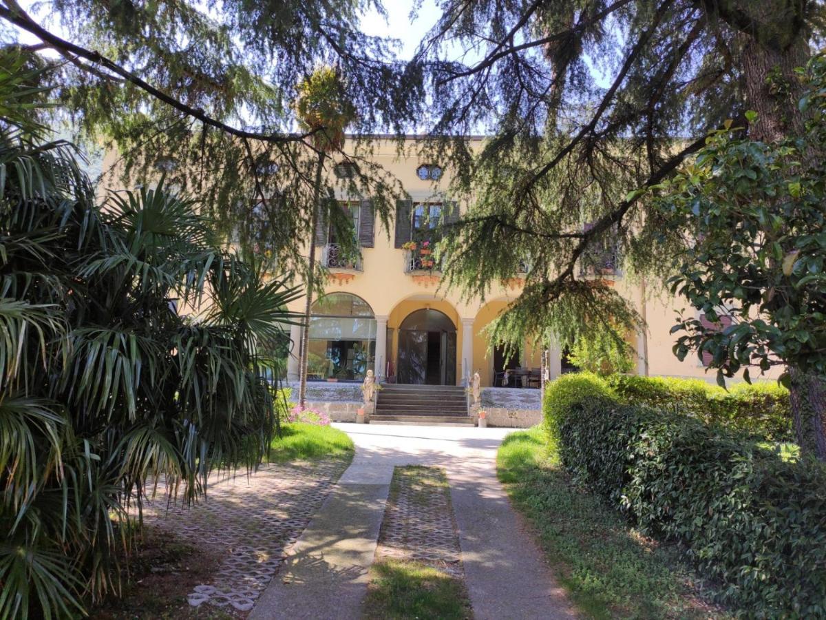 Villa Riva Lago - Apartment With Parking Tavernola Bergamasca Kültér fotó