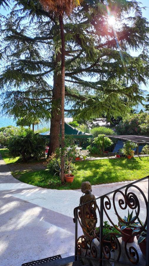 Villa Riva Lago - Apartment With Parking Tavernola Bergamasca Kültér fotó