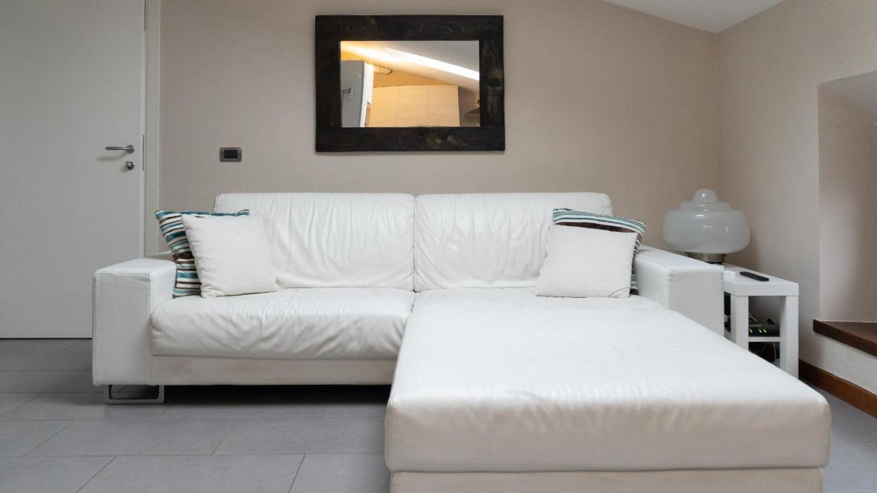 Villa Riva Lago - Apartment With Parking Tavernola Bergamasca Kültér fotó