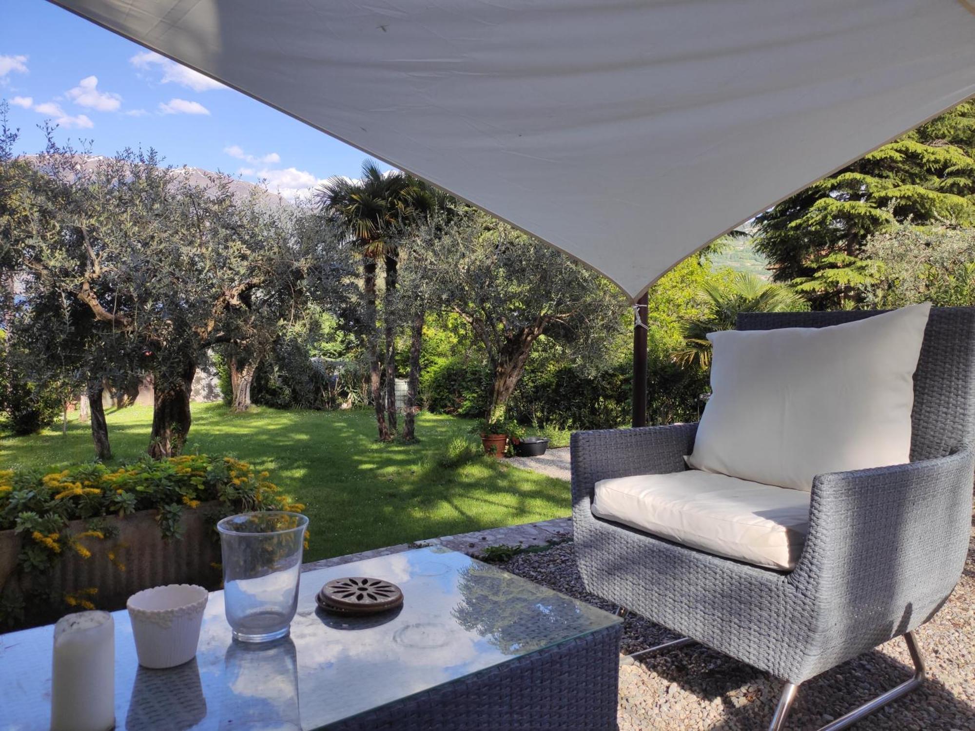 Villa Riva Lago - Apartment With Parking Tavernola Bergamasca Kültér fotó
