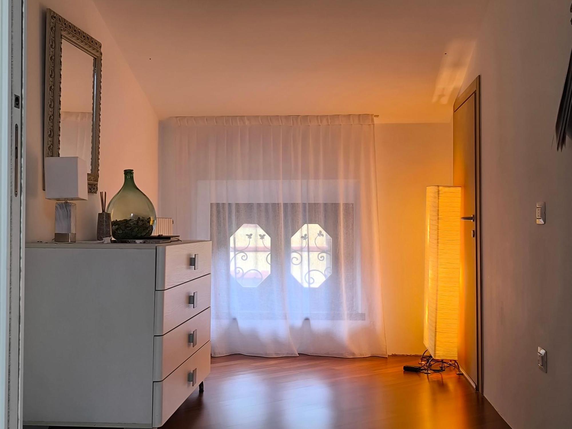Villa Riva Lago - Apartment With Parking Tavernola Bergamasca Kültér fotó